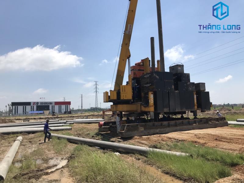 Thăng Long - Cọc Bê Tông Chèm thi công ép cọc nhà máy Goertek